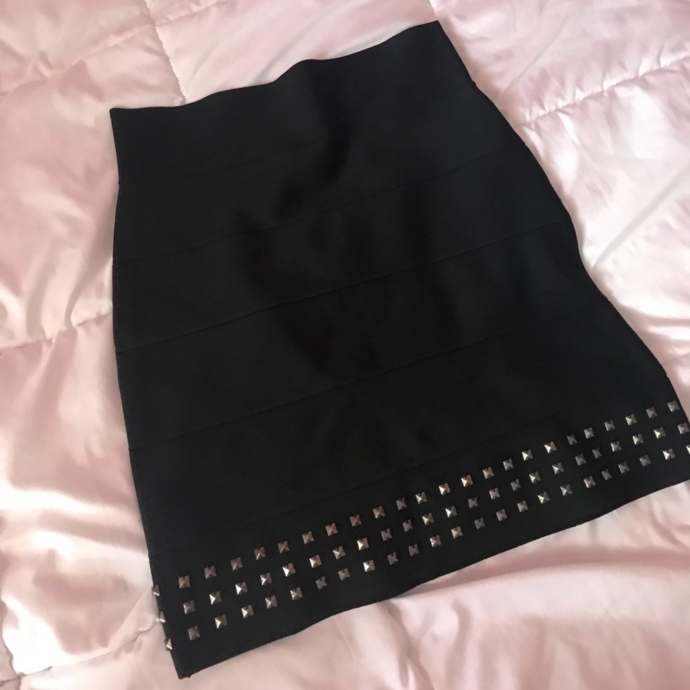 BCBG baggage skirt